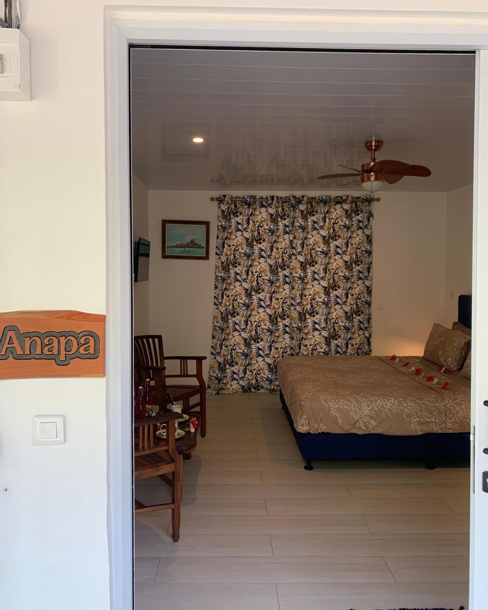 A Tomo Mai Homestay, Close To Airport, Private Bathroom Free Parking And Wifi With High Connection And Breakfast Optional 파페에테 외부 사진