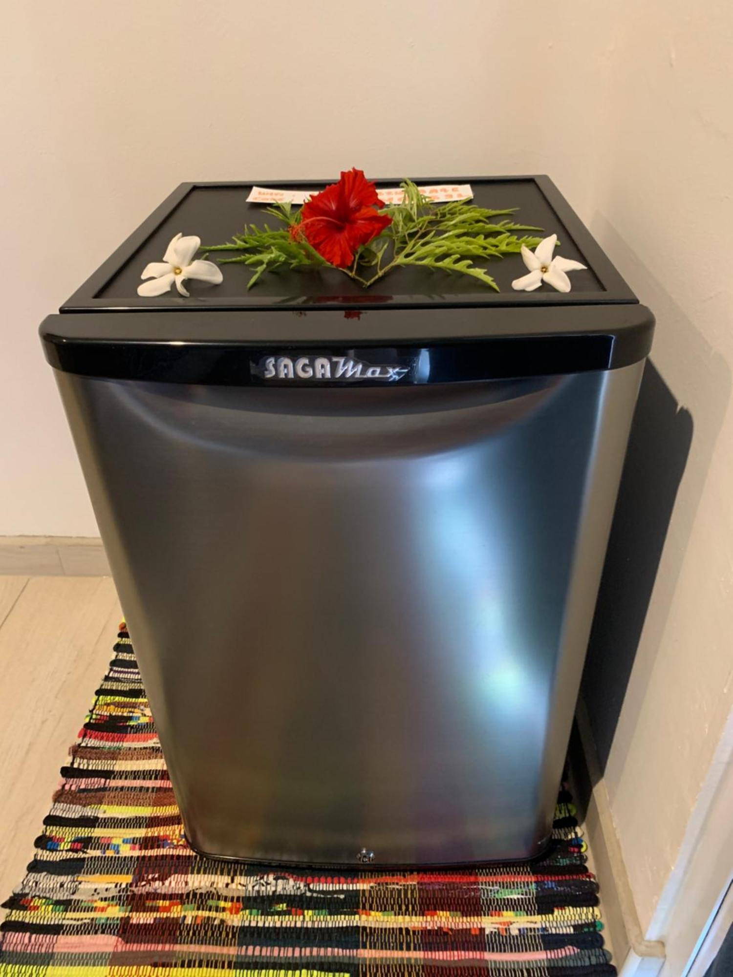 A Tomo Mai Homestay, Close To Airport, Private Bathroom Free Parking And Wifi With High Connection And Breakfast Optional 파페에테 외부 사진